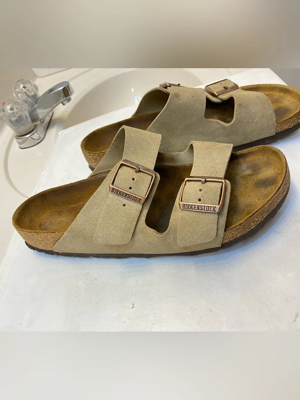 Birkenstock Arizona Size 42. Women Size 11, Men’s Size 9 good condition